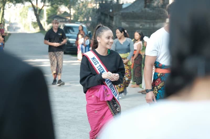 Miss Teen Great Britain, Imogen Chapman, was invited to visit the SAMPAT project in Bali!